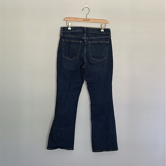 GAP Women’s Mid Rise Baby Bootcut Denim Jeans size 31 Short 12 Short - Picture 3 of 8